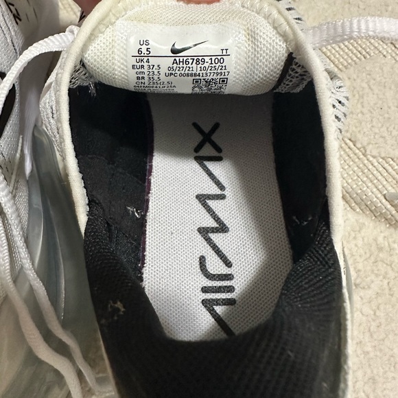 Nike - Picture 5 of 5